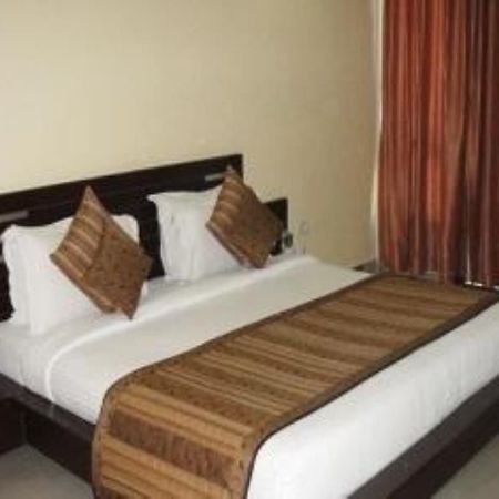 Anand Corbett Aamod Resort & Spa Corbett National Park Buitenkant foto